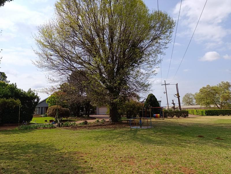 4 Bedroom Property for Sale in Middelburg Eastern Cape